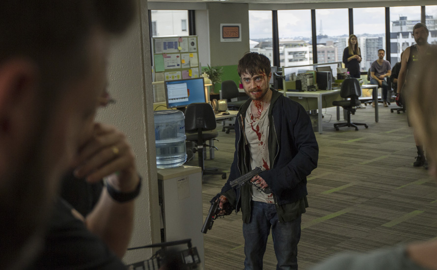 TNT divulga data de estreia no Brasil do filme 'Armas em Jogo', estrelado  por Daniel Radcliffe - Oniverso Abominável