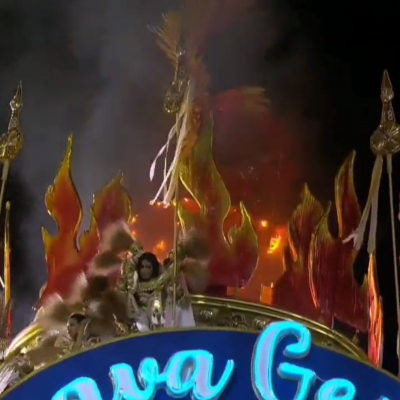 Abre Alas Beija Flor Incêndio