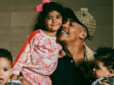 MC Poze do Rodo Me Dá Sua Mão