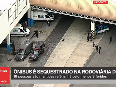 homem se entrega ônibus reféns Rodoviária Rio
